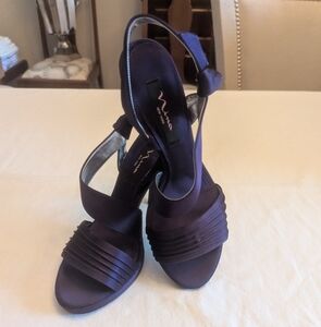Nina New York "Gesalyn", Royal Purple, Size 9M
